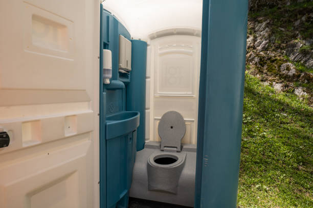 Best Porta potty rental near me  in Tinton Falls, NJ